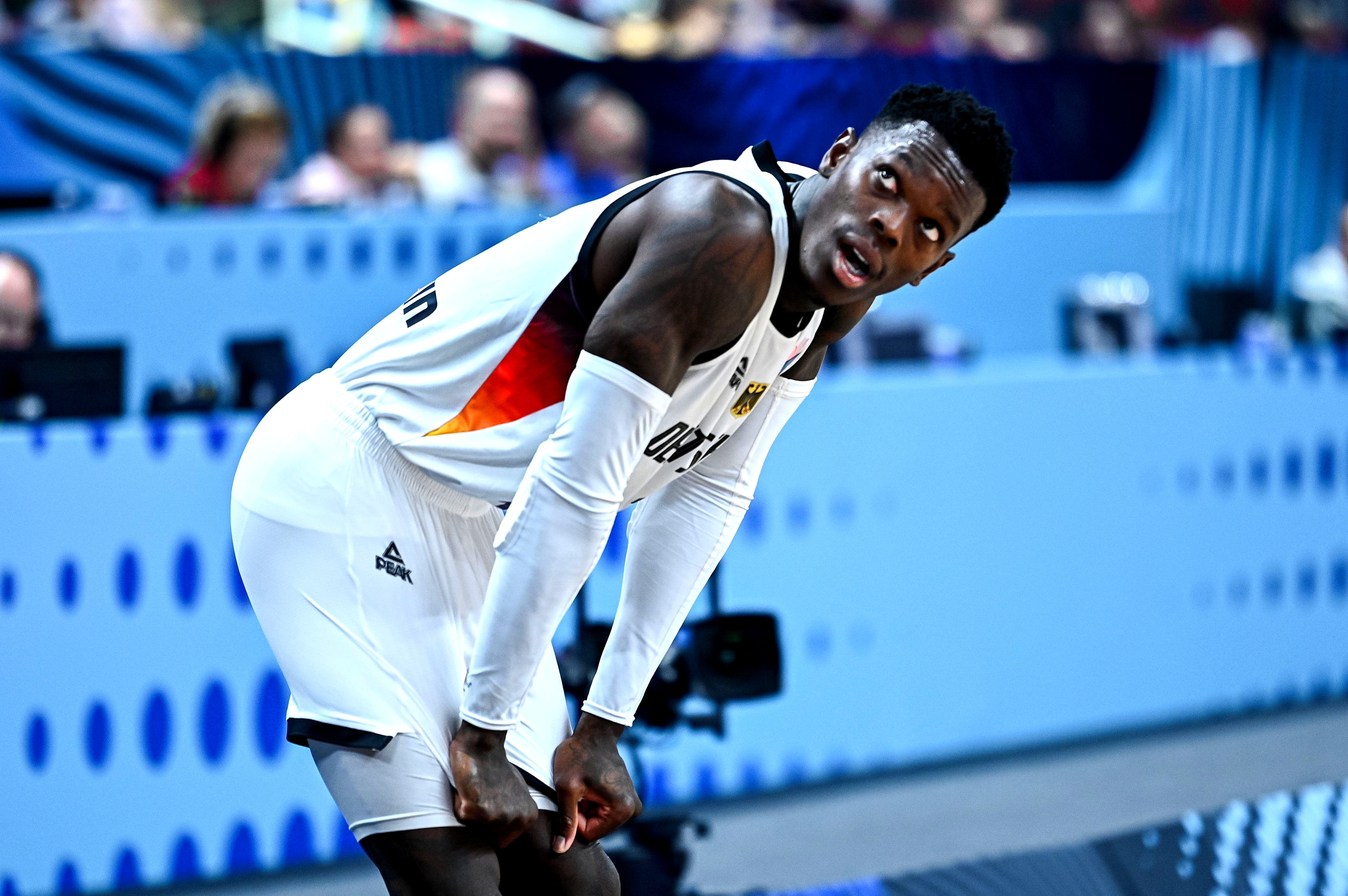 华盛顿奇才训练开放日；国际比赛日队长鼓劲引欢呼；欧联在即；阵容厚度经受考验(共同见证超级联赛精彩开场)-竞技宝官方网站