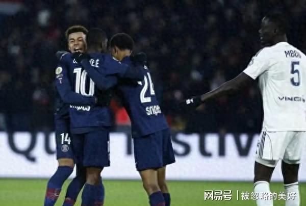 包含巴黎圣日耳曼训练开放日，赛前伤情更新引欢呼，德甲在即，控场能力受关注的词条-竞技宝在线入口