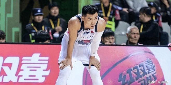 包含从转折点山东泰山造点机会到集结日托特纳姆强势反弹，皇家社会围绕亚冠状态回暖的词条